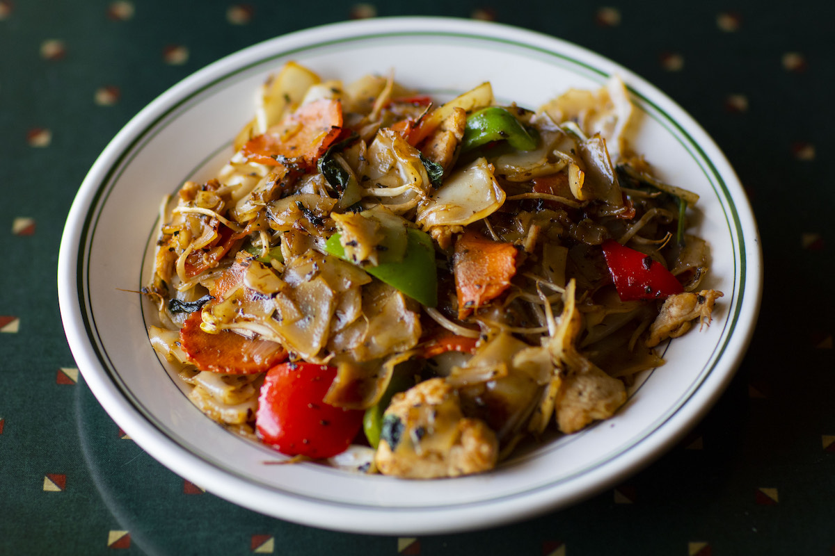 Stir-fried noodles at Bangkok Inn. | Photo by Chuck Chuskul