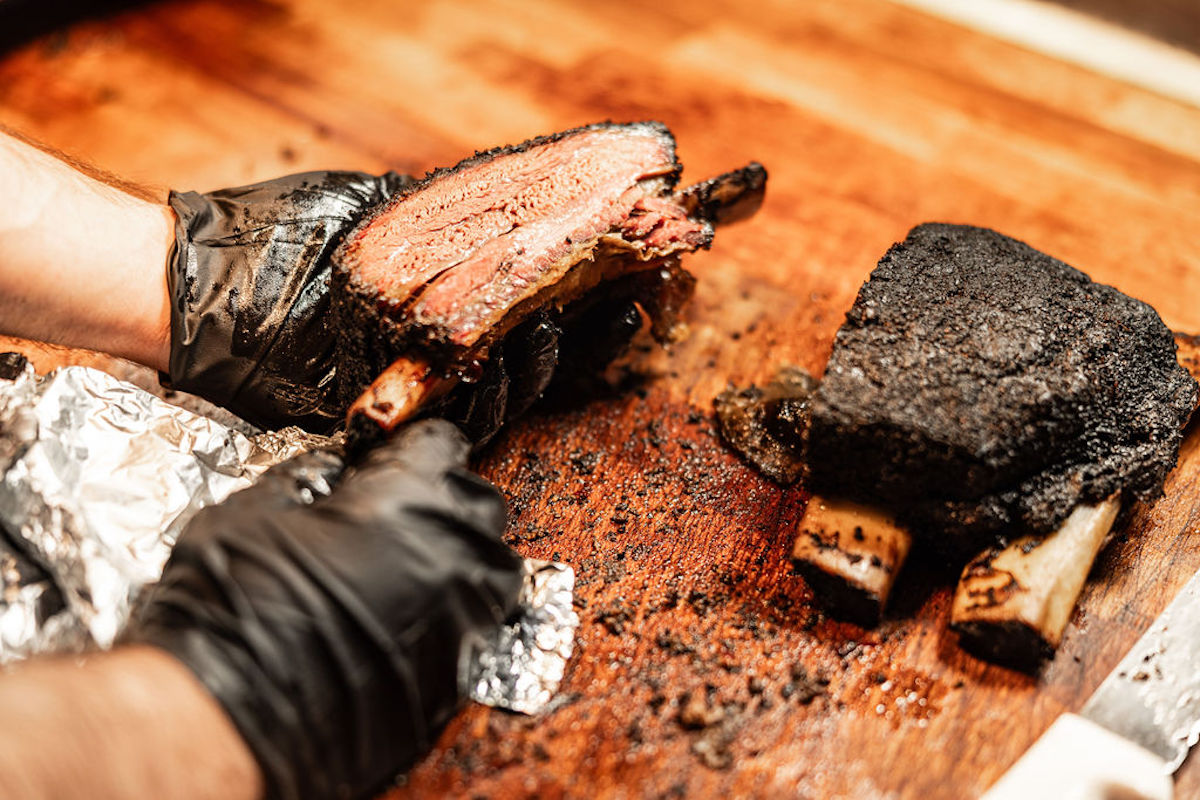 Beef ribs at Kafi BBQ. | Photo by Kathy Tran